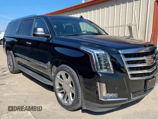 2018 Cadillac Escalade ESV Luxury z VIN 1GYS3HKJ5JR125667, wystawiony jako Copart lot #45944485 z przebiegiem 131 882 mil mil oraz Czysty tytuł • Clean title. Historia ofert i sprzedaży dostępna na DreamBid. Obrazek 1.