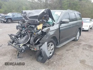 2018 Ford Expedition XLT z VIN 1FMJU1JTXJEA48029, wystawiony jako IAAI lot #41786096 z przebiegiem Nie podano mil oraz . Historia ofert i sprzedaży dostępna na DreamBid. Obrazek 2.