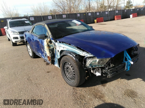 2014 Ford Mustang V6 with VIN 1ZVBP8EM0E5306721, listed as a IAAI auction lot 41671316 with 172,354 mi miles. Bid and sale history available at carsss.com. Image 1.