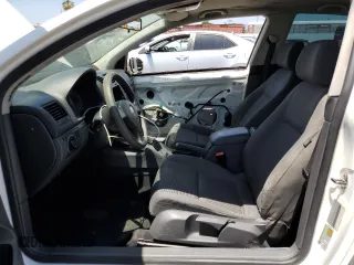 2007 Volkswagen Rabbit z VIN WVWBS71K27W198924, wystawiony jako Copart lot #57971525 z przebiegiem 263 259 mil mil oraz Szkody całkowita. Historia ofert i sprzedaży dostępna na DreamBid. Obrazek 7.