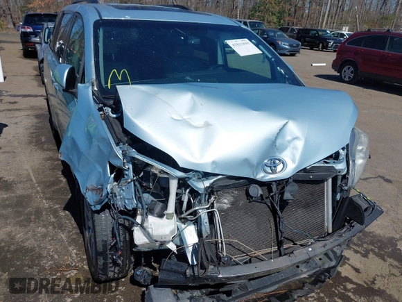 2017 Toyota Sienna with VIN 5TDDZ3DC9HS164773, listed as a IAAI auction lot 41811899 with 100,301 mi miles and . Bid and sale history available at DreamBid. Image 6.