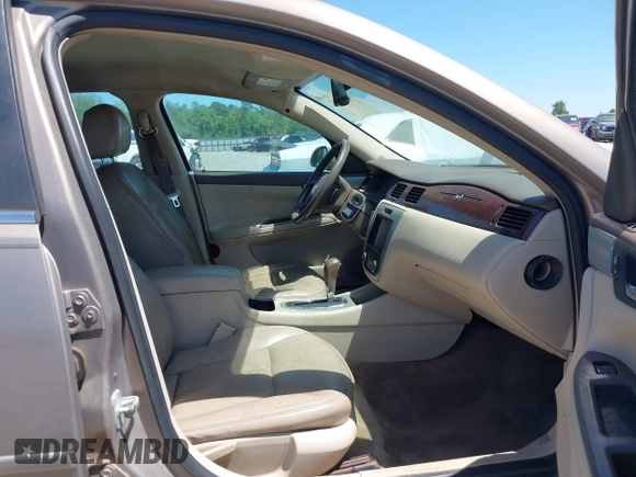2006 Chevrolet Impala LT 3.9L with VIN 2G1WC581869235944, listed as a IAAI auction lot 42060068 with 300,867 mi miles and . Bid and sale history available at DreamBid. Image 5.
