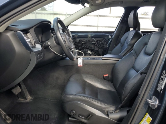 2018 Volvo XC60 Momentum with VIN YV4102RKXJ1002643, listed as a Copart auction lot 52254575 with 75,183 mi miles and Salvage Title. Bid and sale history available at DreamBid. Image 7.