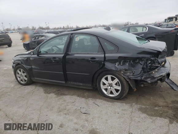 2006 Volvo S40 2.4L with VIN YV1MS382662173239, listed as a Copart auction lot 86269214 with 98,921 mi miles and Salvage Title. Bid and sale history available at carsss.com. Image 2.