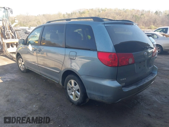 2007 Toyota Sienna XLE with VIN 5TDZK22C67S026114, listed as a IAAI auction lot 41913559 with 80,803 mi miles. Bid and sale history available at carsss.com. Image 3.