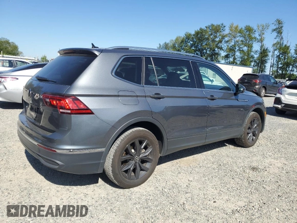 2024 Volkswagen Tiguan SE with VIN 3VV3B7AX2RM043794, listed as a Copart auction lot 65061275 with 40,033 mi miles and Clean title. Bid and sale history available at DreamBid. Image 3.