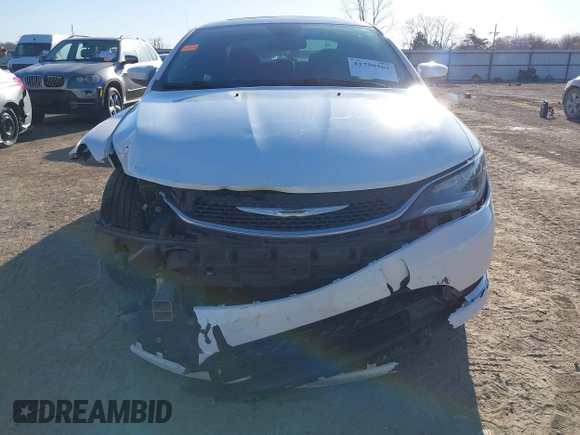 2015 Chrysler 200 Limited with VIN 1C3CCCAB8FN538189, listed as a IAAI auction lot 41750361 with 155,532 mi miles. Bid and sale history available at carsss.com. Image 12.