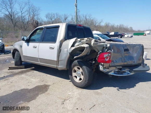 2001 Ford F-150 SuperCrew XLT with VIN 1FTRW07W31KA19132, listed as a IAAI auction lot 41761618 with NaN miles. Bid and sale history available at carsss.com. Image 3.