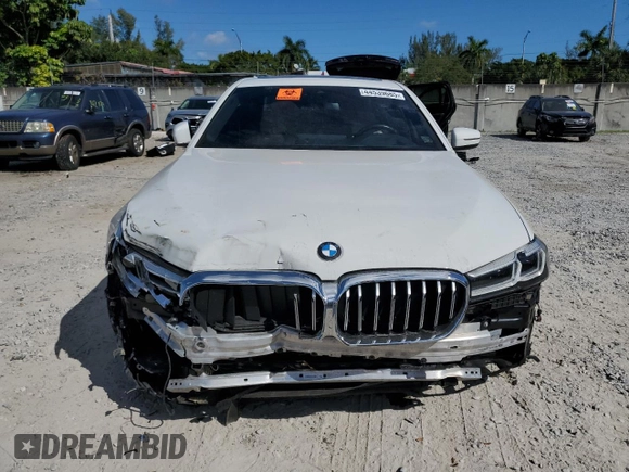 2022 BMW 5 Series 530i xDrive with VIN WBA13BJ0XNCK80986, listed as a Copart auction lot 44539685 with 32,063 mi miles and Salvage Title. Bid and sale history available at carsss.com. Image 5.