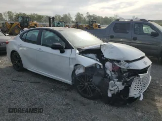 2025 Toyota Camry LE z VIN 4T1DAACK0SU015011, wystawiony jako Copart lot #53547485 z przebiegiem 2 200 mil mil oraz Szkoda całkowita • Salvage title. Historia ofert i sprzedaży dostępna na DreamBid. Obrazek 4.