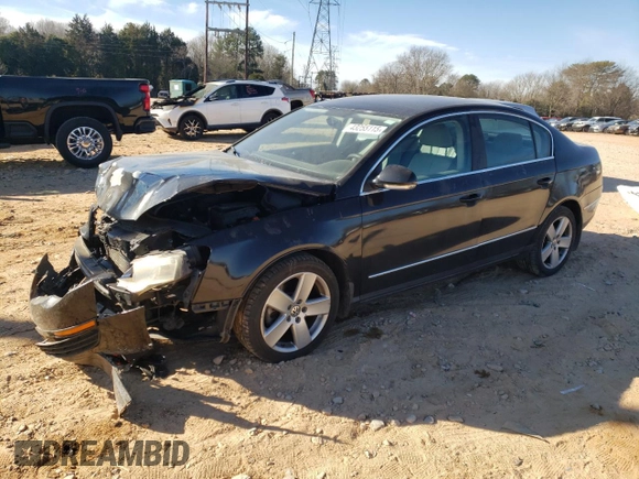 2008 Volkswagen Passat Turbo z VIN WVWJK73C28P081938, wystawiony jako Copart lot #43255115 z przebiegiem 167 156 mil mil oraz Szkoda całkowita • Salvage title. Historia ofert i sprzedaży dostępna na DreamBid. Obrazek 1.