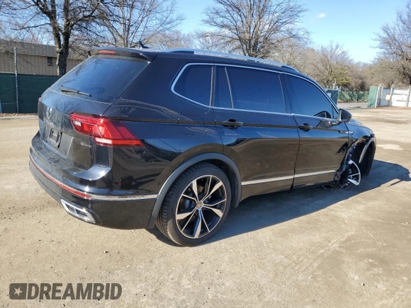 2024 Volkswagen Tiguan SEL R-Line with VIN 3VV4B7AX8RM156427, listed as a Copart auction lot 43564015 with Not provided miles and Salvage title. Bid and sale history available at DreamBid. Image 3.