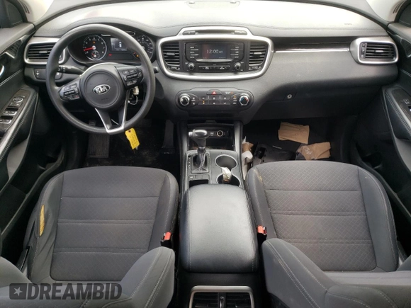 2018 Kia Sorento LX z VIN 5XYPG4A31JG345348, wystawiony jako Copart lot #55413455 z przebiegiem 64 868 mil mil oraz Szkoda całkowita • Salvage title. Historia ofert i sprzedaży dostępna na DreamBid. Obrazek 8.