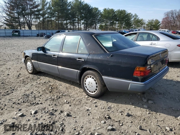 1993 Mercedes-Benz 300 with VIN WDBEB28E6PB878265, listed as a Copart auction lot 50939465 with 229,635 mi miles and Clean Title. Bid and sale history available at DreamBid. Image 2.