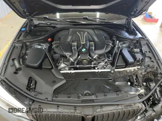 2018 BMW 5 Series M550i xDrive with VIN WBAJB9C55JB050213, listed as a Copart auction lot 61714255 with 34,700 mi miles and Salvage title. Bid and sale history available at DreamBid. Image 11.
