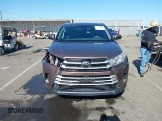 2017 Toyota Highlander XLE with VIN 5TDJZRFH4HS419151, listed as a IAAI auction lot 42181305 with 71,564 mi miles and . Bid and sale history available at DreamBid. Image 13.