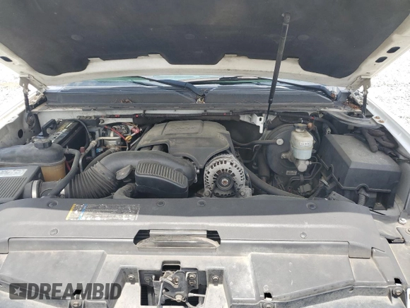 2008 Chevrolet Suburban LTZ with VIN 1GNFC16J18R119052, listed as a Copart auction lot 58657595 with 380,363 mi miles and Clean title. Bid and sale history available at DreamBid. Image 12.