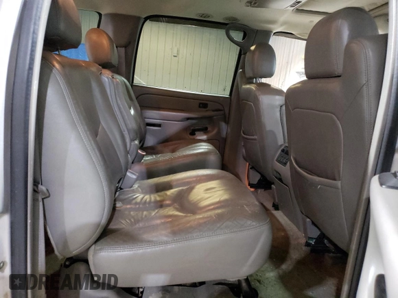 2004 Chevrolet Suburban LT with VIN 1GNEC16Z64J215186, listed as a Copart auction lot 70231654 with 176,686 mi miles and Salvage Title. Bid and sale history available at carsss.com. Image 11.