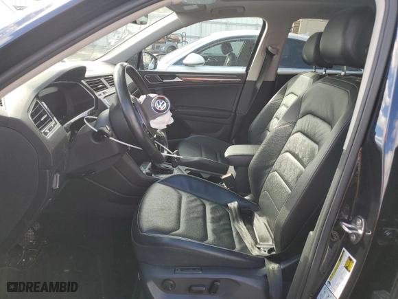2018 Volkswagen Tiguan SEL Premium with VIN 3VV4B7AX8JM004295, listed as a Copart auction lot 43994875 with 53,569 mi miles and Salvage Title. Bid and sale history available at carsss.com. Image 7.