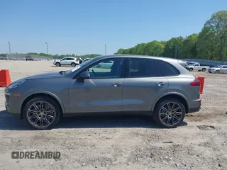 2018 Porsche Cayenne S z VIN WP1AB2A21JLA60264, wystawiony jako IAAI lot #42028716 z przebiegiem 66 479 mil mil oraz . Historia ofert i sprzedaży dostępna na DreamBid. Obrazek 14.