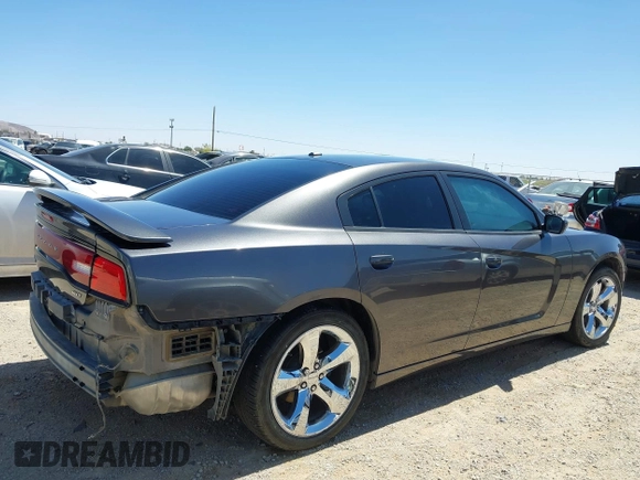 2014 Dodge Charger SXT z VIN 2C3CDXHG3EH339404, wystawiony jako IAAI lot #42072957 z przebiegiem 125 183 mil mil oraz . Historia ofert i sprzedaży dostępna na DreamBid. Obrazek 14.