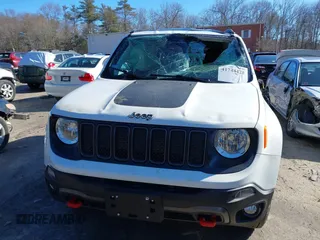 2023 Jeep Renegade Trailhawk z VIN ZACNJDC13PPP40710, wystawiony jako IAAI lot #41744475 z przebiegiem 17 057 mil mil oraz . Historia ofert i sprzedaży dostępna na DreamBid. Obrazek 13.