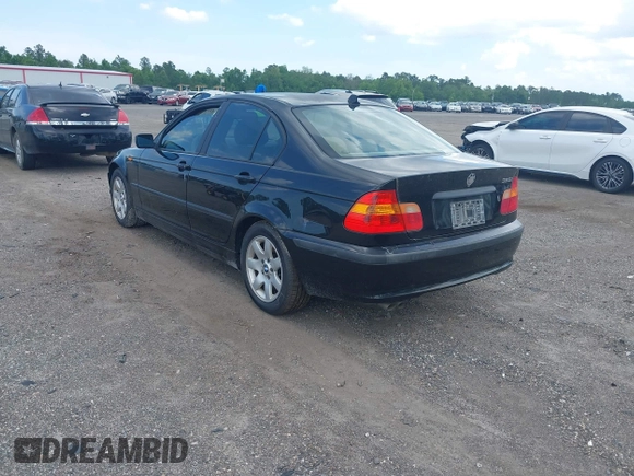 2005 BMW 3 Series 325i с VIN WBAEV33425KW19294, выставлен на аукционе IAAI как лот 42332070 с пробегом 174 456 миль миль и . История ставок и продаж доступна на DreamBid. Изображение 3.