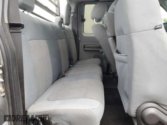 2015 Ford F-250 XLT z VIN 1FT7X2B60FEB85184, wystawiony jako Copart lot #56344665 z przebiegiem 195 598 mil mil oraz Szkoda całkowita • Salvage title. Historia ofert i sprzedaży dostępna na DreamBid. Obrazek 10.