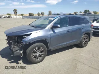 2019 Toyota Highlander LE with VIN 5TDBZRFH0KS937835, listed as a Copart auction lot 61090505 with 108,897 mi miles and Salvage title. Bid and sale history available at DreamBid. Image 1.