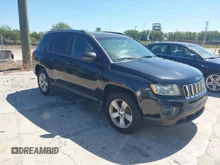 2011 Jeep Compass with VIN 1J4NT1FB6BD195524, listed as a IAAI auction lot 41844275 with 158,534 mi miles. Bid and sale history available at carsss.com. Image 1.