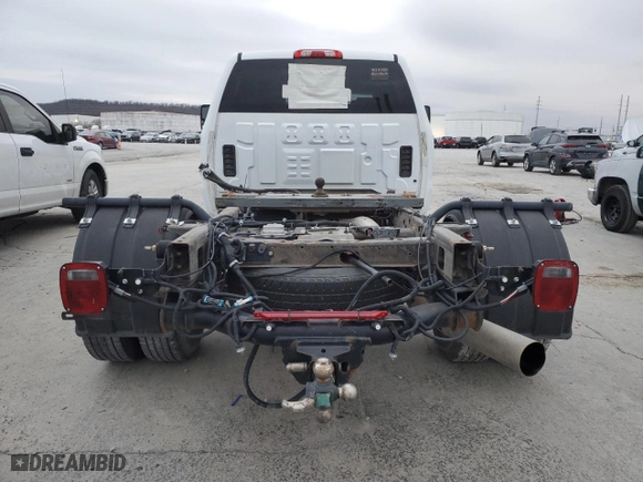 2017 Chevrolet Silverado 3500HD High Country with VIN 1GC4K1EY3HF209869, listed as a Copart auction lot 85763094 with 520,394 mi miles and Clean Title. Bid and sale history available at carsss.com. Image 6.