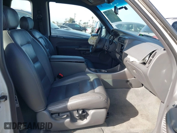 2001 Ford Explorer Sport z VIN 1FMYU60E31UA55876, wystawiony jako IAAI lot #41377766 z przebiegiem 156 234 mil mil oraz . Historia ofert i sprzedaży dostępna na DreamBid. Obrazek 5.