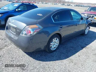 2010 Nissan Altima 2.5 SL with VIN 1N4AL2AP4AN521770, listed as a IAAI auction lot 41833570 with 1 mi miles. Bid and sale history available at carsss.com. Image 4.