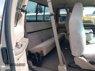 1999 Ford F-250 XL with VIN 1FTNX21F5XEB83344, listed as a IAAI auction lot 41938370 with 242,377 mi miles and . Bid and sale history available at DreamBid. Image 8.