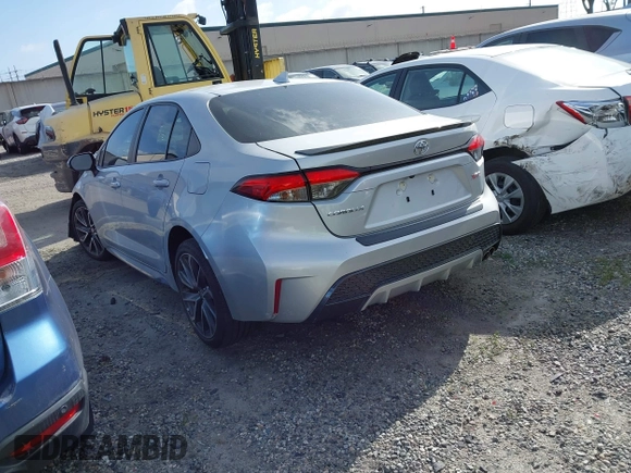 2021 Toyota Corolla XSE with VIN 5YFT4MCE8MP086038, listed as a IAAI auction lot 41611560 with 28,354 mi miles. Bid and sale history available at carsss.com. Image 3.