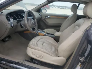 2010 Audi A5 Premium z VIN WAUCFAFH3AN022865, wystawiony jako Copart lot #45895475 z przebiegiem 102 793 mil mil oraz Szkoda całkowita • Salvage title. Historia ofert i sprzedaży dostępna na DreamBid. Obrazek 7.