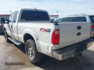2012 Ford F-250 XL z VIN 1FT7X2B65CEA15950, wystawiony jako IAAI lot #41786771 z przebiegiem 306 477 mil mil oraz . Historia ofert i sprzedaży dostępna na DreamBid. Obrazek 3.