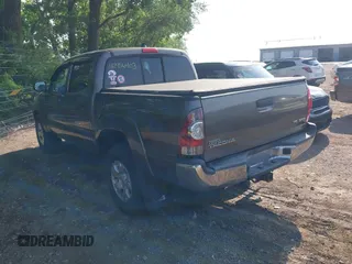 2014 Toyota Tacoma with VIN 5TFLU4EN2EX108616, listed as a IAAI auction lot 42456403 with 112,074 mi miles and . Bid and sale history available at DreamBid. Image 3.