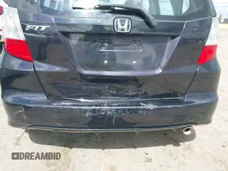 2013 Honda Fit Sport с VIN JHMGE8H56DC043291, выставлен на аукционе IAAI как лот 41870050 с пробегом 115 272 миль миль и . История ставок и продаж доступна на DreamBid. Изображение 6.