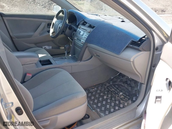 2009 Toyota Camry Hybrid with VIN 4T1BB46K89U087490, listed as a IAAI auction lot 41999908 with 260,181 mi miles. Bid and sale history available at carsss.com. Image 5.