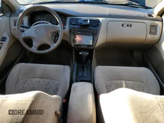 2000 Honda Accord EX z VIN JHMCG5659YC033886, wystawiony jako Copart lot #87952845 z przebiegiem 317 730 mil mil oraz Szkoda całkowita • Salvage title. Historia ofert i sprzedaży dostępna na DreamBid. Obrazek 8.