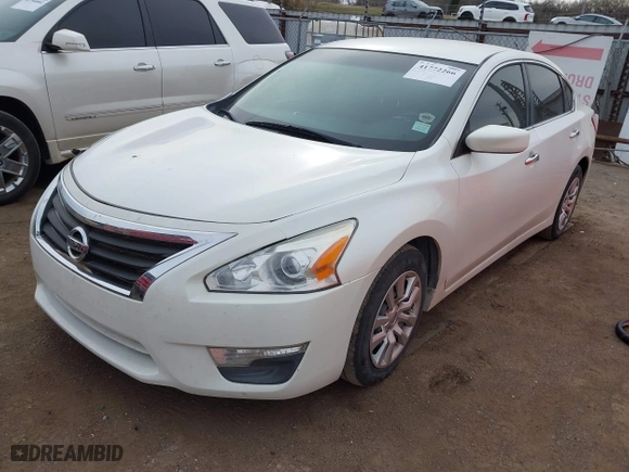 2013 Nissan Altima 2.5 SL with VIN 1N4AL3APXDN574001, listed as a IAAI auction lot 41772266 with 134,674 mi miles. Bid and sale history available at carsss.com. Image 2.