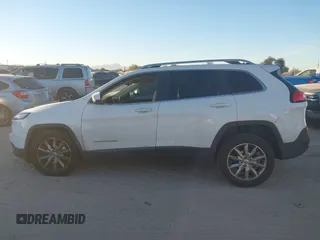 2017 Jeep Cherokee Limited with VIN 1C4PJLDB0HW526582, listed as a IAAI auction lot 41175972 with 176,546 mi miles. Bid and sale history available at carsss.com. Image 14.