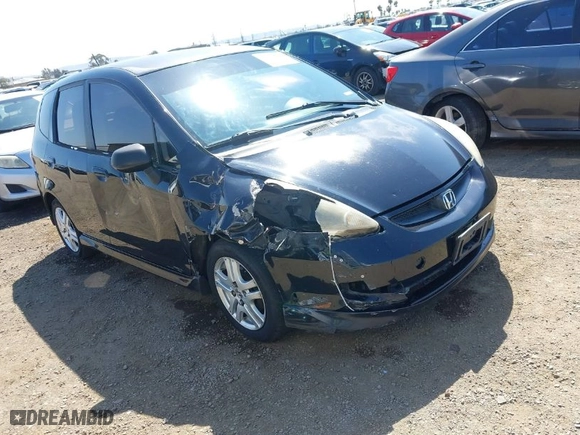 2007 Honda Fit Sport with VIN JHMGD386X7S010027, listed as a IAAI auction lot 41972343 with 331,649 mi miles. Bid and sale history available at carsss.com. Image 1.