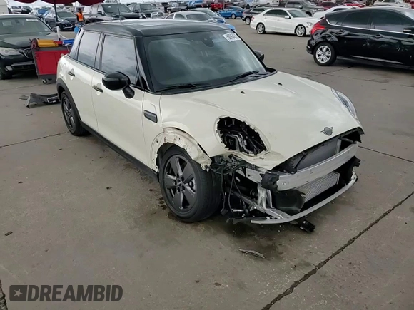 2022 MINI Hardtop 4 Door Cooper z VIN WMW33DK04N2R75649, wystawiony jako Copart lot #50964275 z przebiegiem 4 356 mil mil oraz Czysty tytuł • Clean title. Historia ofert i sprzedaży dostępna na DreamBid. Obrazek 14.