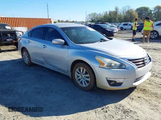 2014 Nissan Altima 2.5 with VIN 1N4AL3AP7EC324714, listed as a IAAI auction lot 41884942 with 161,351 mi miles. Bid and sale history available at carsss.com. Image 1.