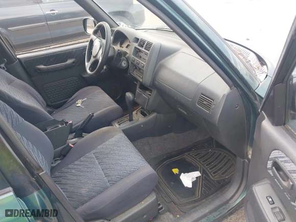 1998 Toyota RAV4 with VIN JT3GP10V5W0026814, listed as a IAAI auction lot 42003456 with 196,842 mi miles. Bid and sale history available at carsss.com. Image 5.