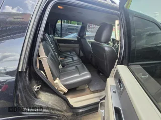 2013 Ford Expedition XLT z VIN 1FMJU1J51DEF17840, wystawiony jako Copart lot #59275185 z przebiegiem 128 479 mil mil oraz Czysty tytuł • Clean title. Historia ofert i sprzedaży dostępna na DreamBid. Obrazek 6.