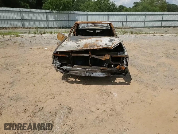 1985 Chevrolet Monte Carlo Sport SS с VIN 1G1GZ37GXFR115095, выставлен на аукционе Copart как лот 62680814 с пробегом Не указан миль и На запчасти • Non repairable. История ставок и продаж доступна на DreamBid. Изображение 10.