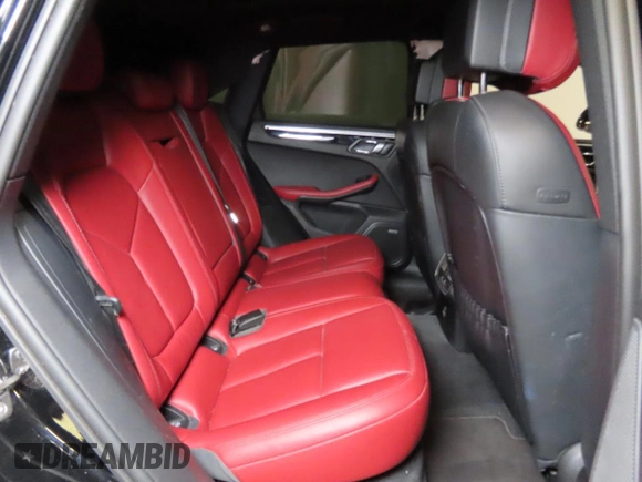 2023 Porsche Macan with VIN WP1AA2A50PLB01554, listed as a Copart auction lot 61992765 with 31,549 mi miles and Salvage title. Bid and sale history available at DreamBid. Image 6.